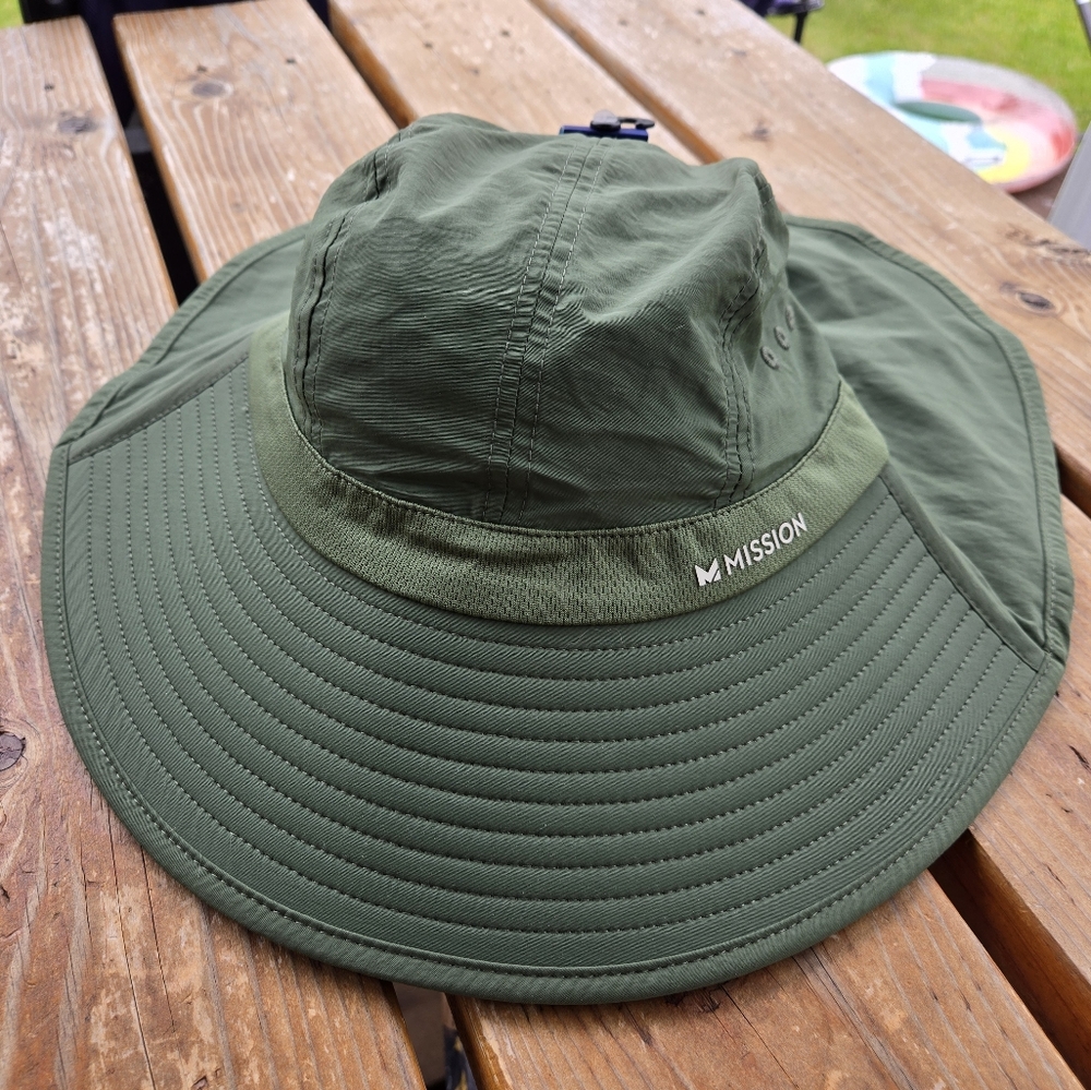 NWT MISSION Sun Defender Cooling Neck Guard, Unisex Wide Brim Hat, Green